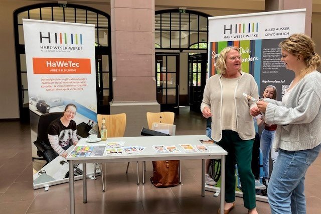 Beratungsstand der HaWeTec Veranstaltung bei den Harz-Weser-Werken